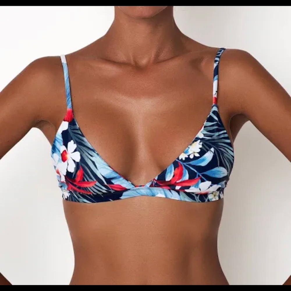 Vaya Island Swim Top